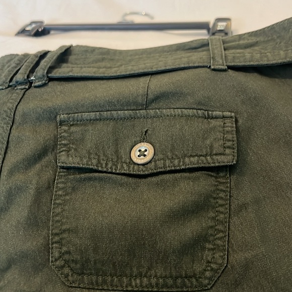 Torrid olive green pants first at fit 16 NWT casual comfy plus size work wear - Picture 12 of 14